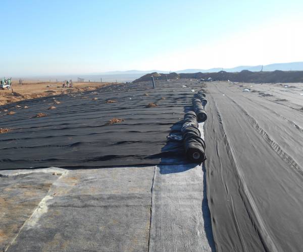 AFITEX Middle East installed cover of landfill cell with 171 000 m2 of DRAINTUBE FT